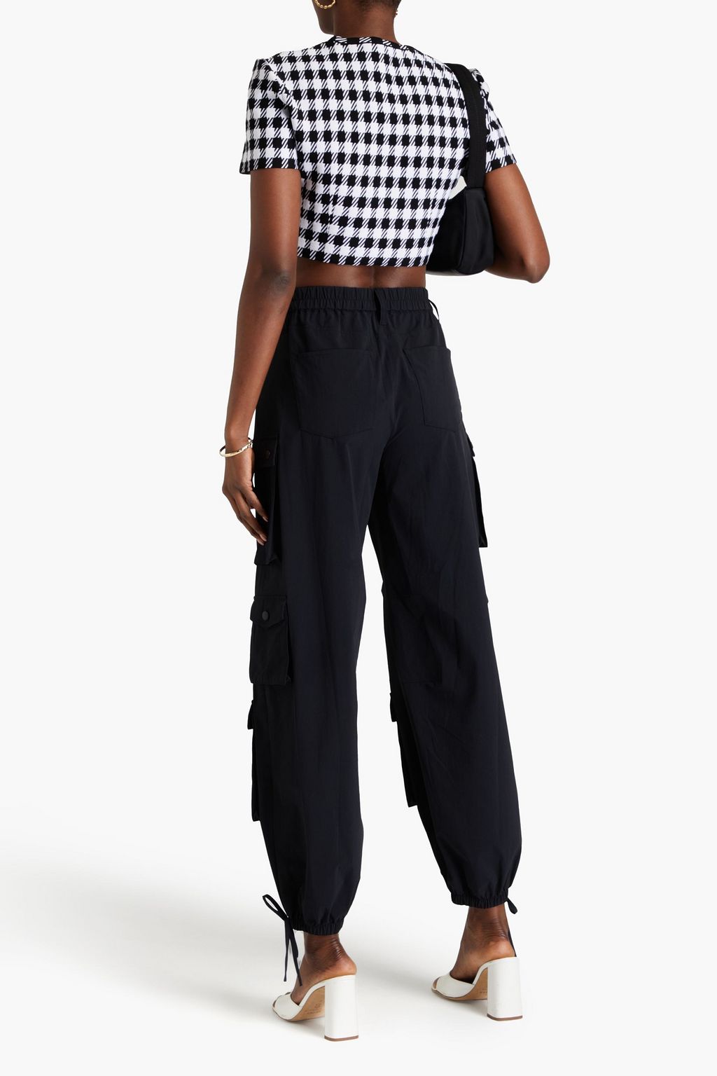 ALICE + OLIVIA بنطال كارغو من قماش عازل ونسيج مطاط
