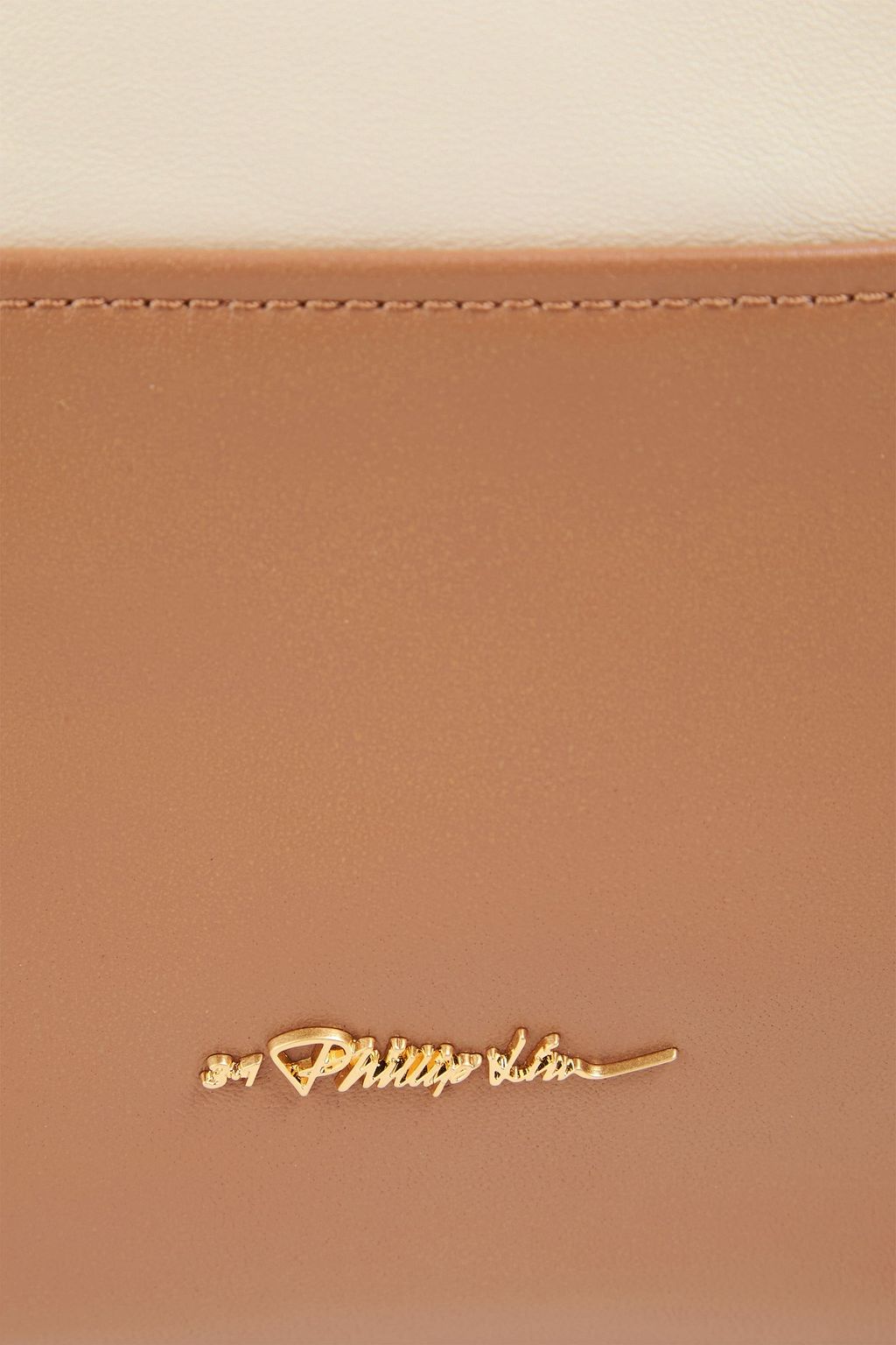 3.1 PHILLIP LIM حقيبة كتف من الجلد بأقسام متباينة الألوان بتصميم من فن الأوريغامي