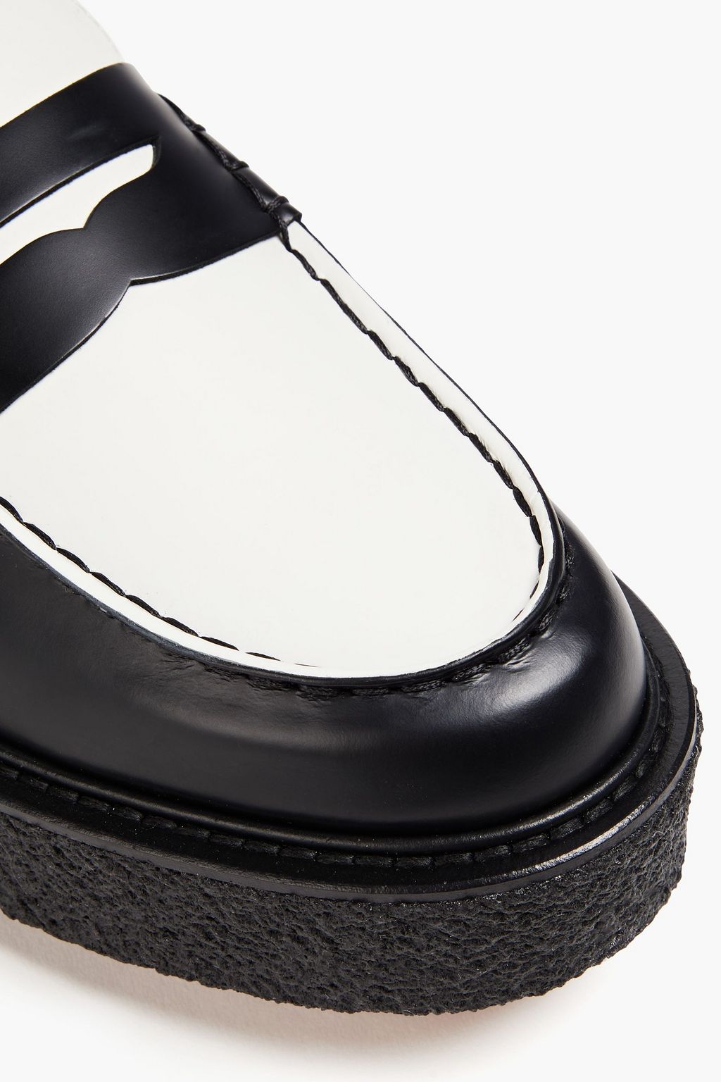 TOD'S حذاء لوفر من الجلد بلونين