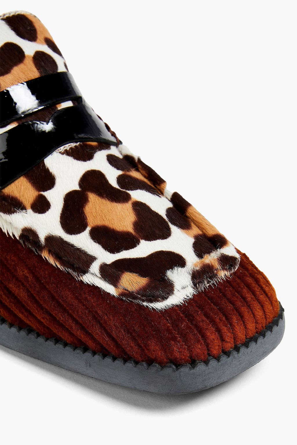 TOD'S حذاء بكعب عالٍ من وبر العجل والمخمل المضلّع بطبعة جلد الفهد