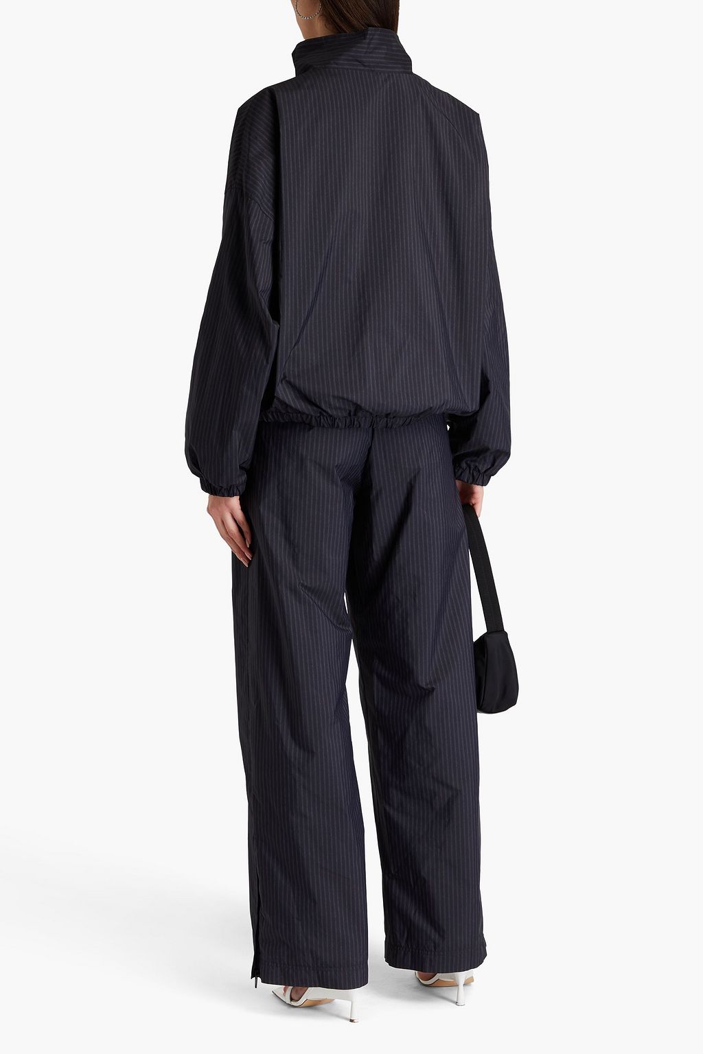 ALEXANDER WANG جاكيت من قماش عازل بتصميم مطرّز