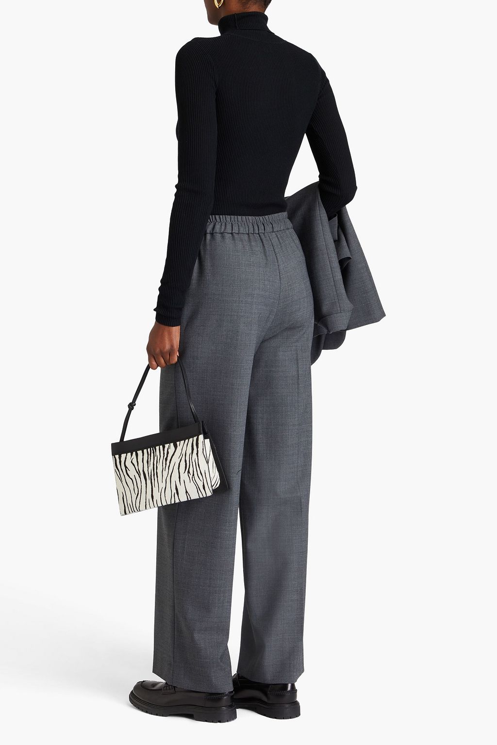 BY MALENE BIRGER كنزة رياضية بياقة عالية من اللايوسيل والتنسل™ المضلّع