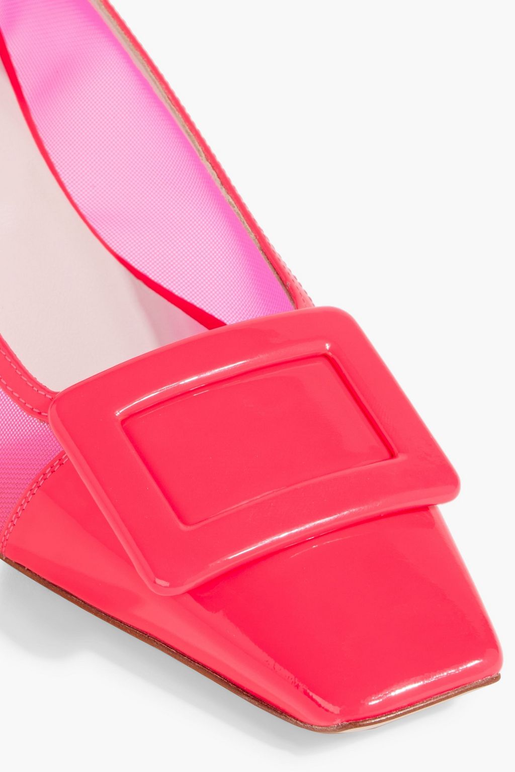 ROGER VIVIER حذاء بكعب عالٍ من الجلد اللامع وقماش شبكي بتصميم مزركش