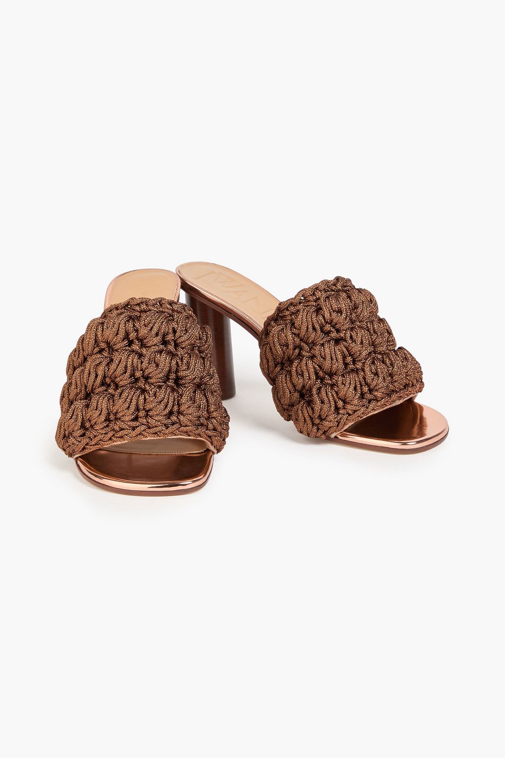 JW ANDERSON صندل بحبكة كروشيه بلون معدني