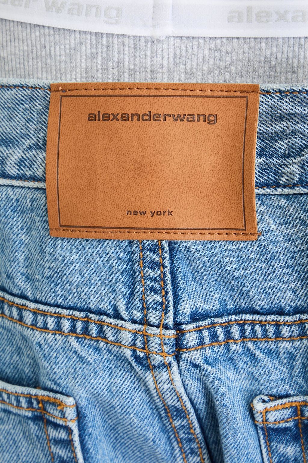 ALEXANDER WANG جينز بأرجل مستقيمة بطبقات بخصر عالٍ