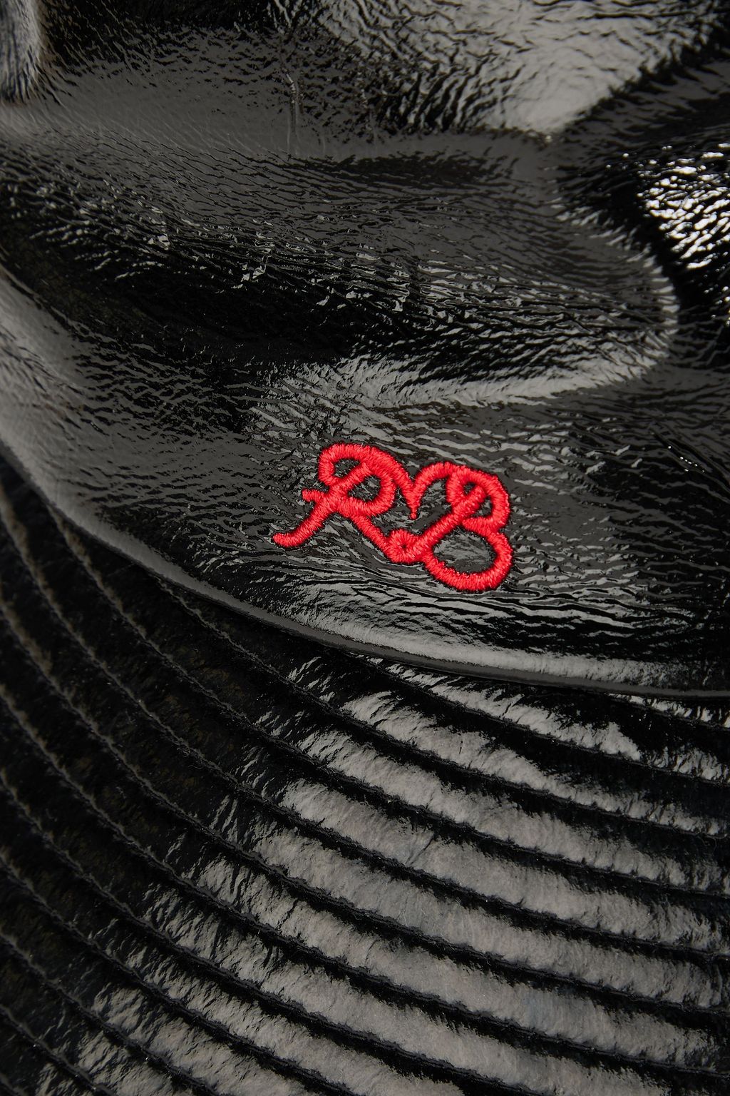 RAG & BONE قبعة على شكل دلو مبطّنة من الفينيل