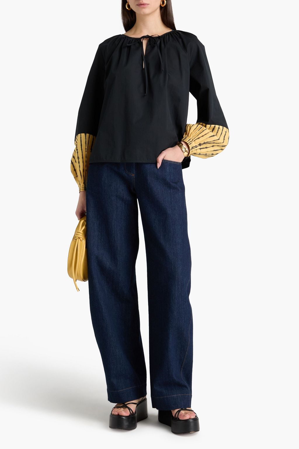 TORY BURCH بلوزة من قطن بوبلين بنقشة تاي داي مزينة بكسرات