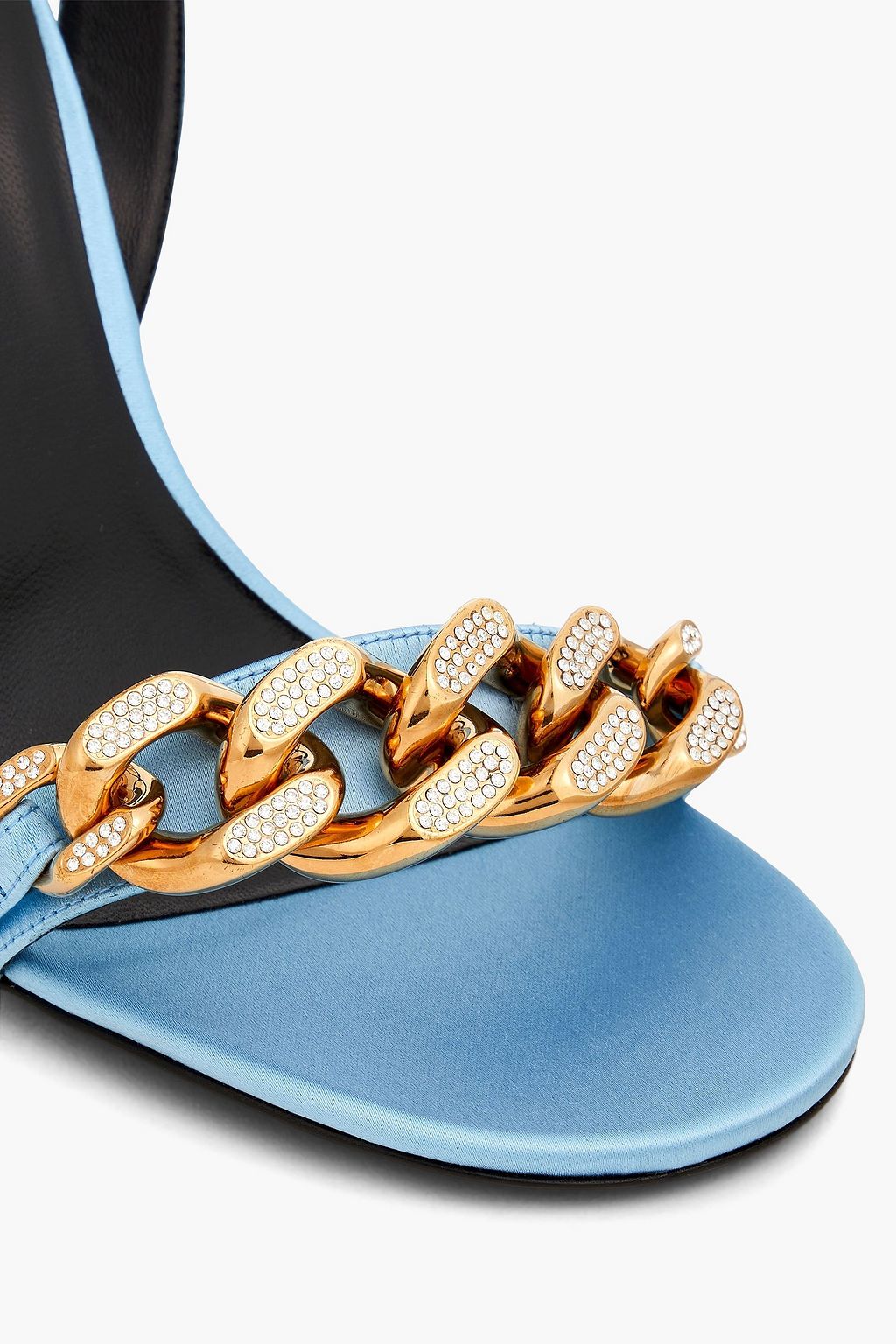 VERSACE صندل من الساتان بتصميم مزركش