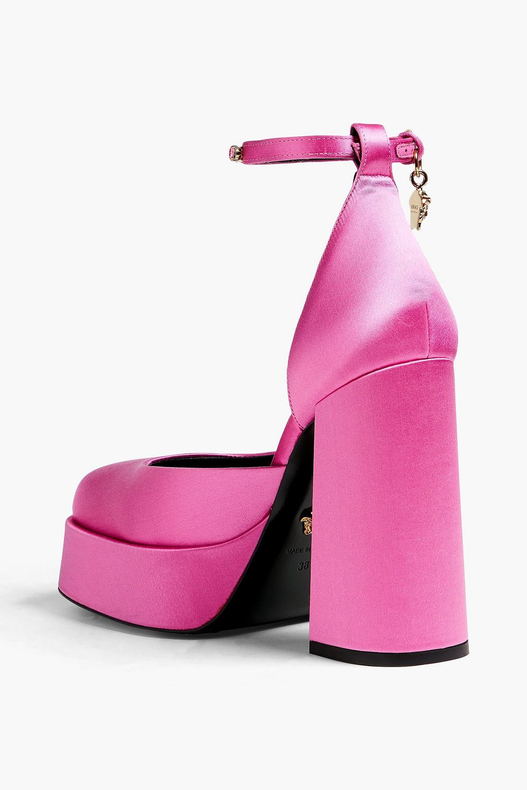 VERSACE حذاء بكعب عالٍ ونعل سميكة من الساتان بتصميم مزركش