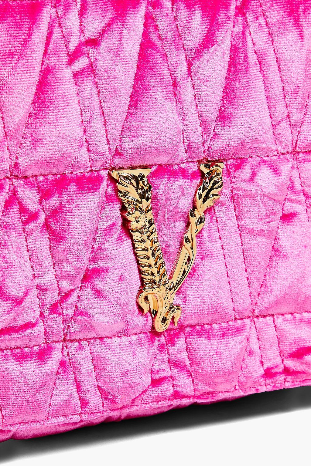 VERSACE حقيبة كتف مبطّنة من المخمل