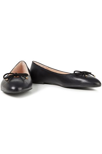 stuart weitzman gabby ballet flats