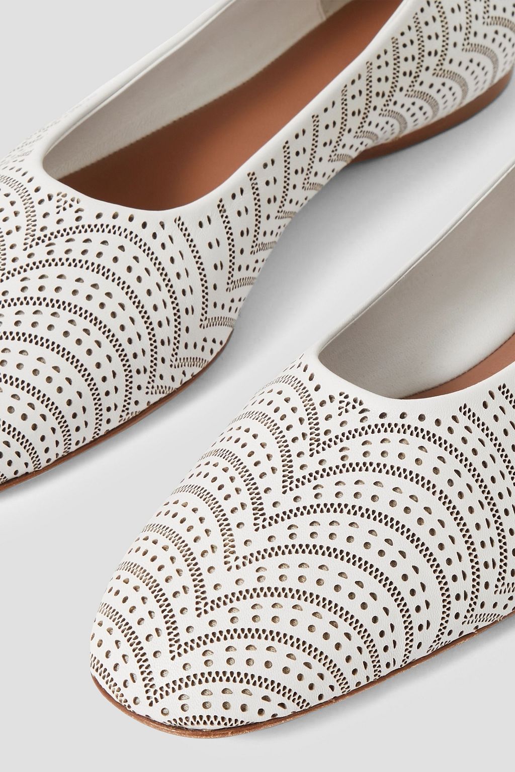 ALAÏA Laser-cut leather ballet flats
