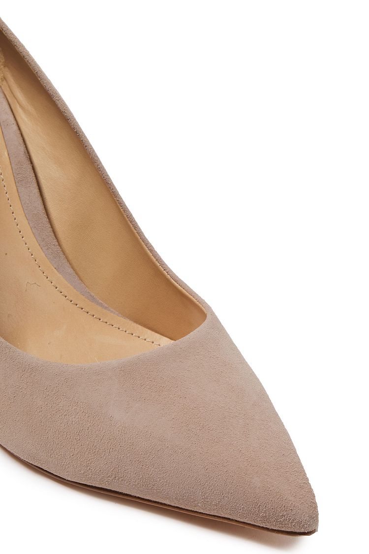 schutz pumps