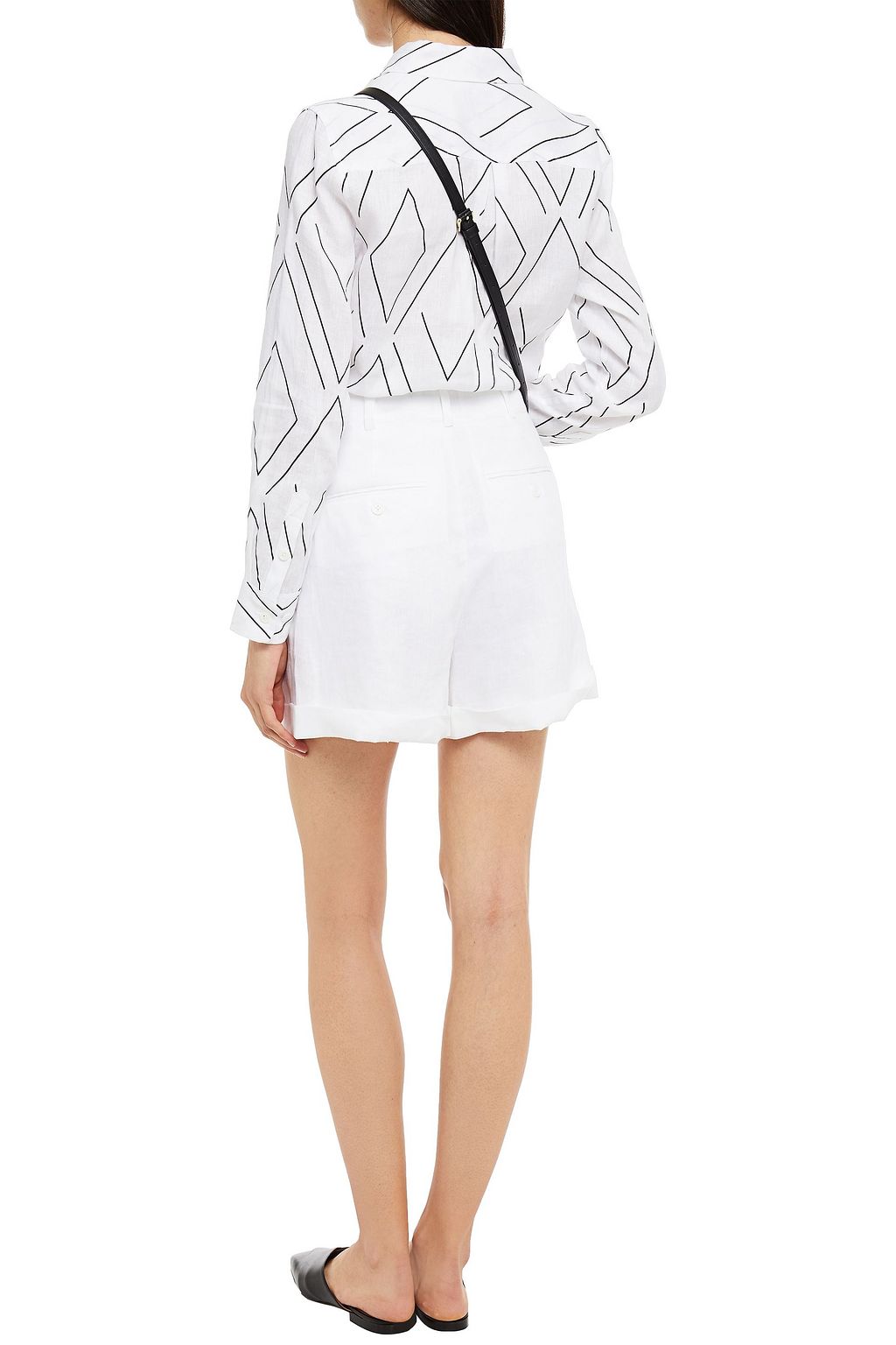 EQUIPMENT Pleated linen shorts