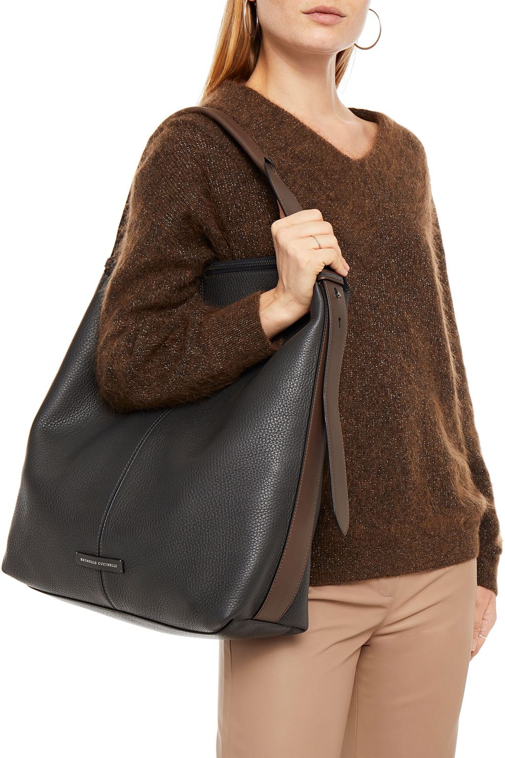 BRUNELLO CUCINELLI Schultertasche aus Narbenleder mit Zierperlen