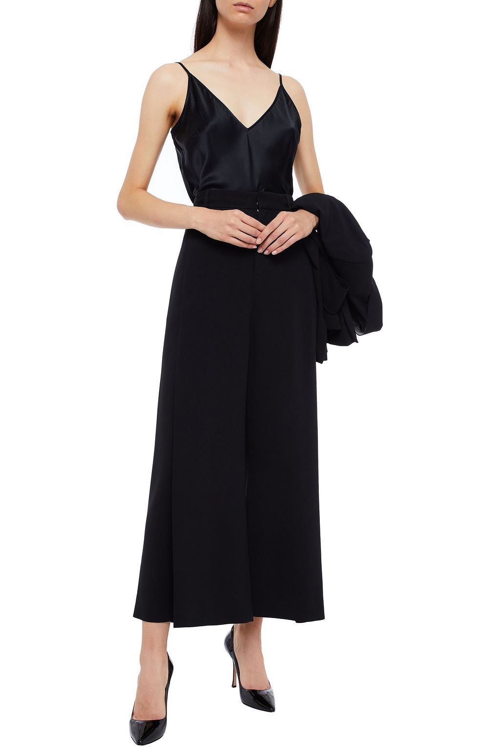 ROLAND MOURET بنطلون قصير بقصّة عريضة من الكريب مع طيّات