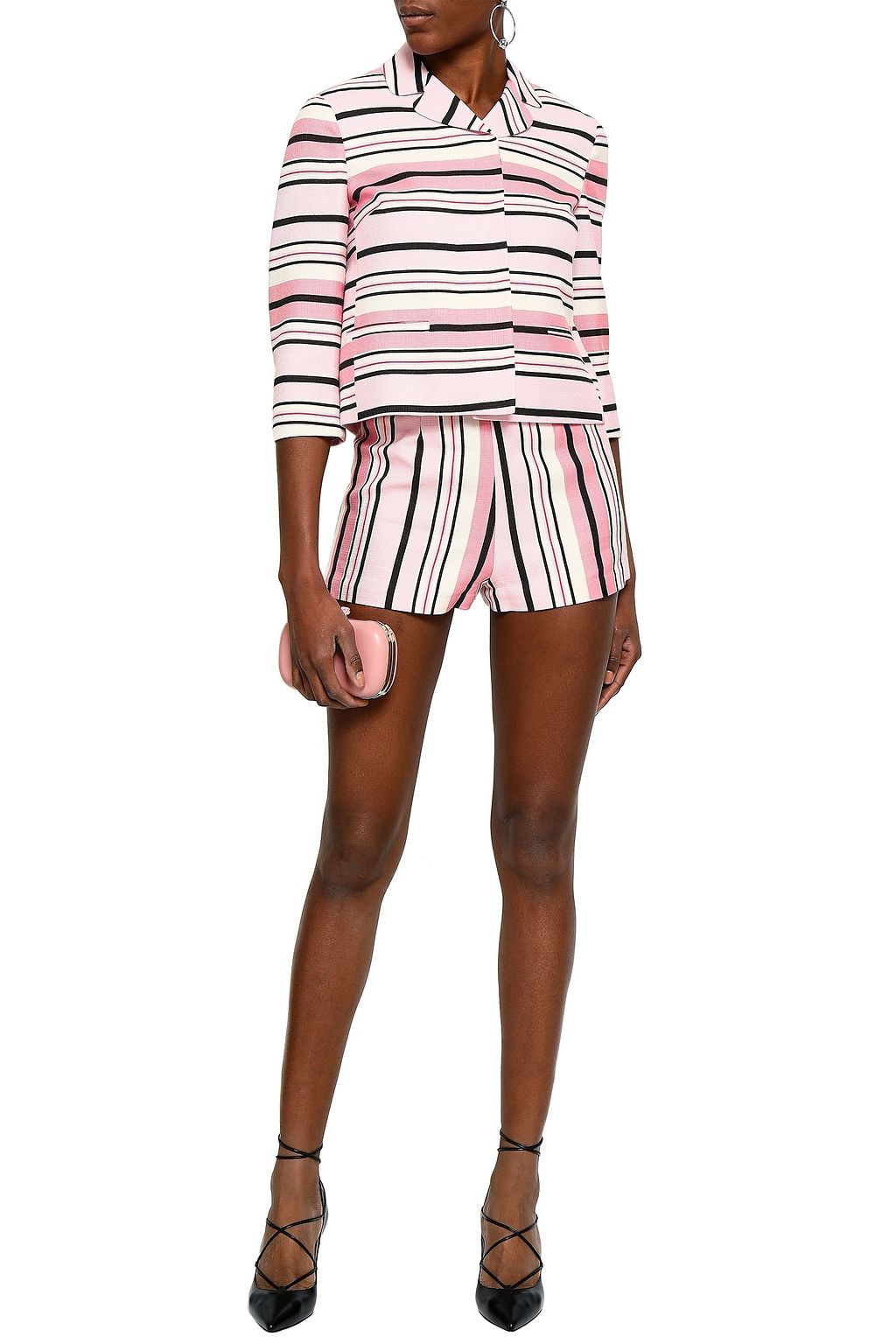 REDVALENTINO شورت من الكنفا مقلّم