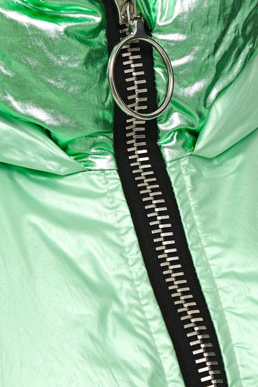 IENKI IENKI Raincoat Daunenmantel aus PVC und gestepptem, beschichtetem Shell mit Kapuze