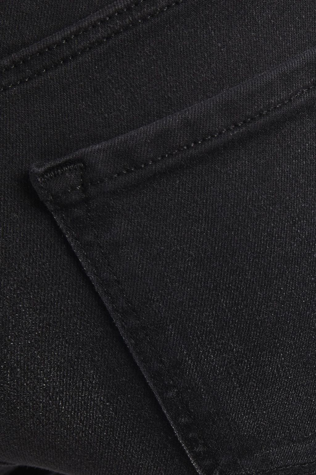 J BRAND جينز بوت كت قصير ومتوسط الخصر مع حواف منسلة