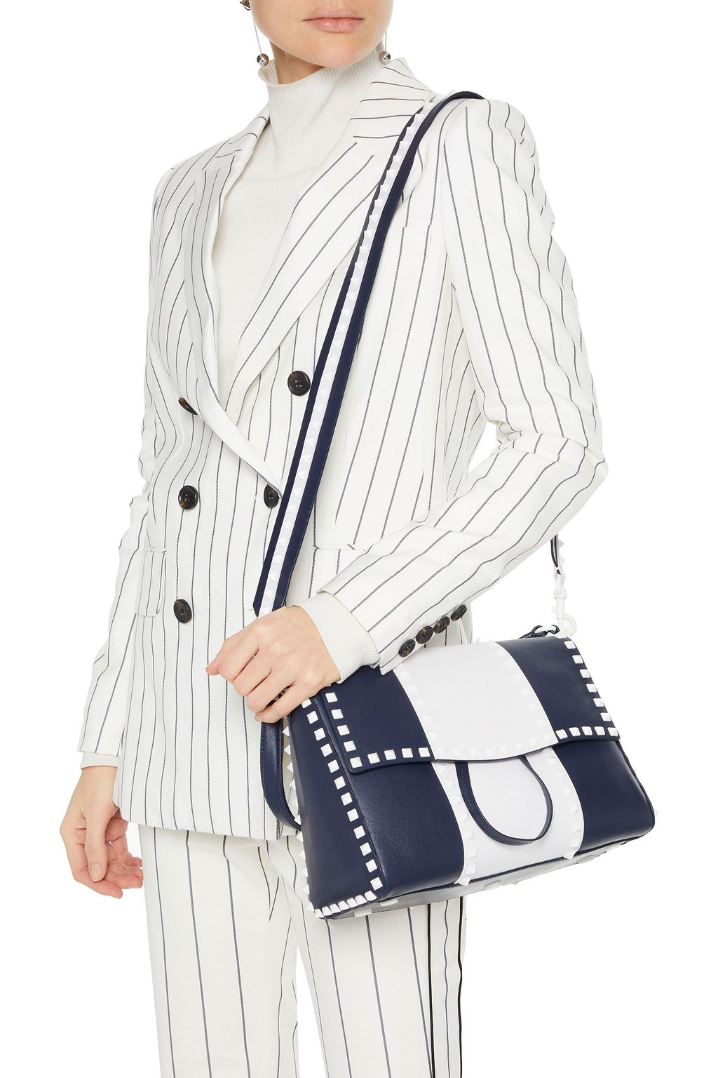VALENTINO GARAVANI Free Rockstud two-tone textured-leather shoulder bag