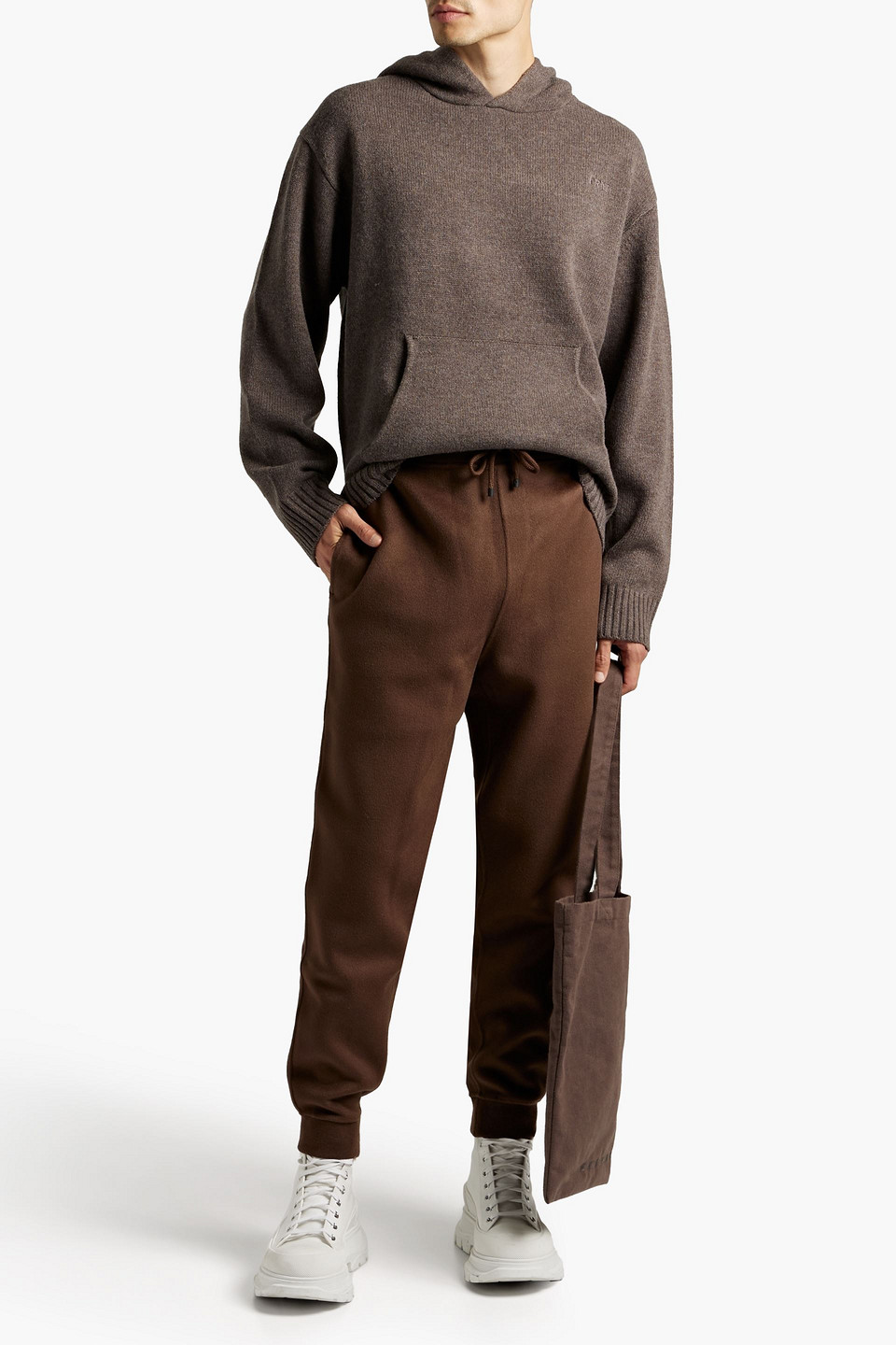 Frame Wool-blend Felt Sweatpants In Chocolate