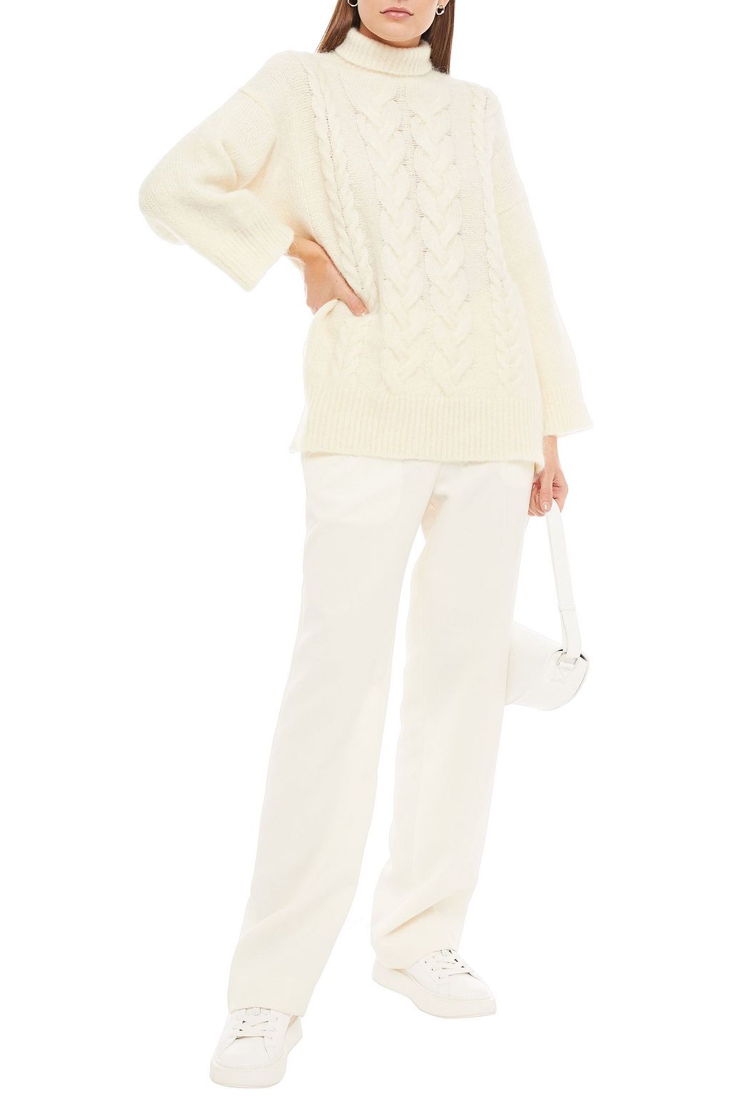 LVIR Cable-knit turtleneck sweater