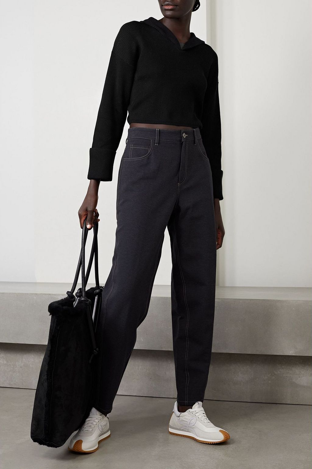 BRUNELLO CUCINELLI リブ編みニット クロップドフーディ ビーズ付き