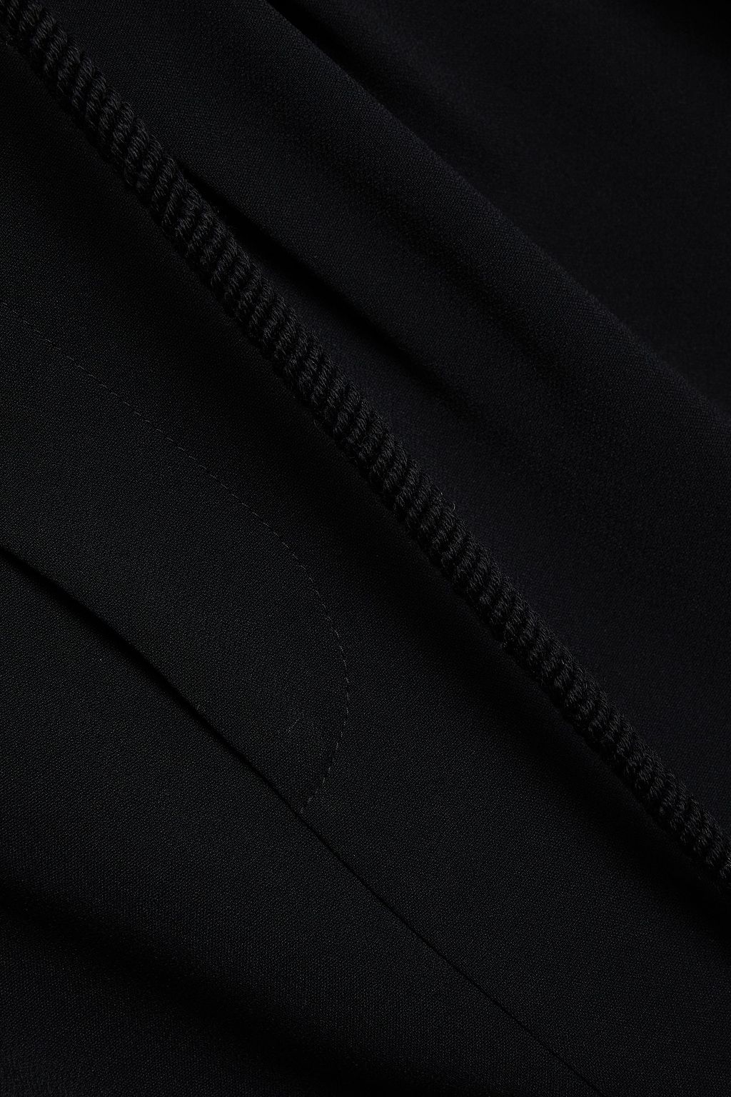 ROLAND MOURET Biltmore pleated stretch-crepe tapered pants
