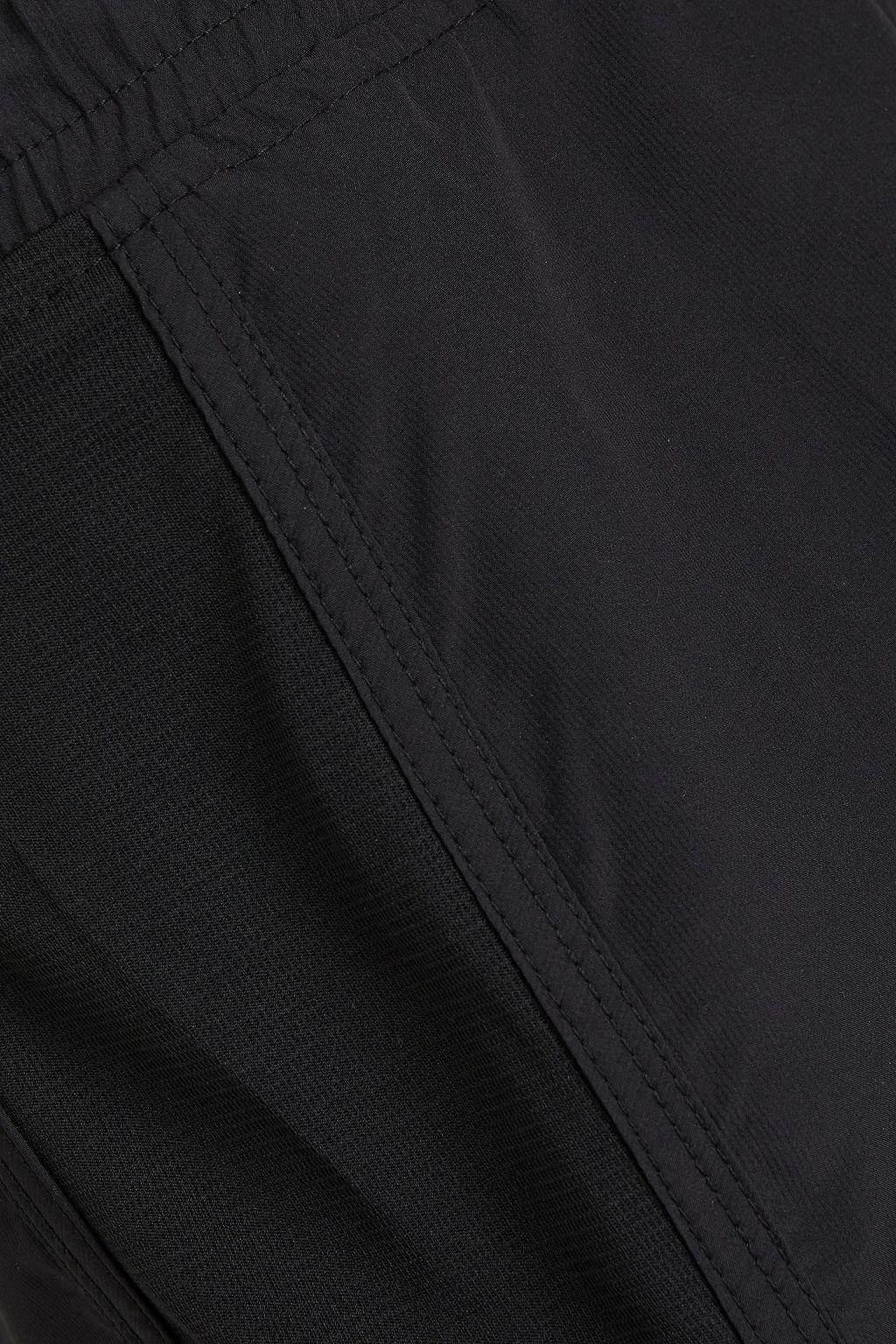 THE NORTH FACE Logo-print shell shorts