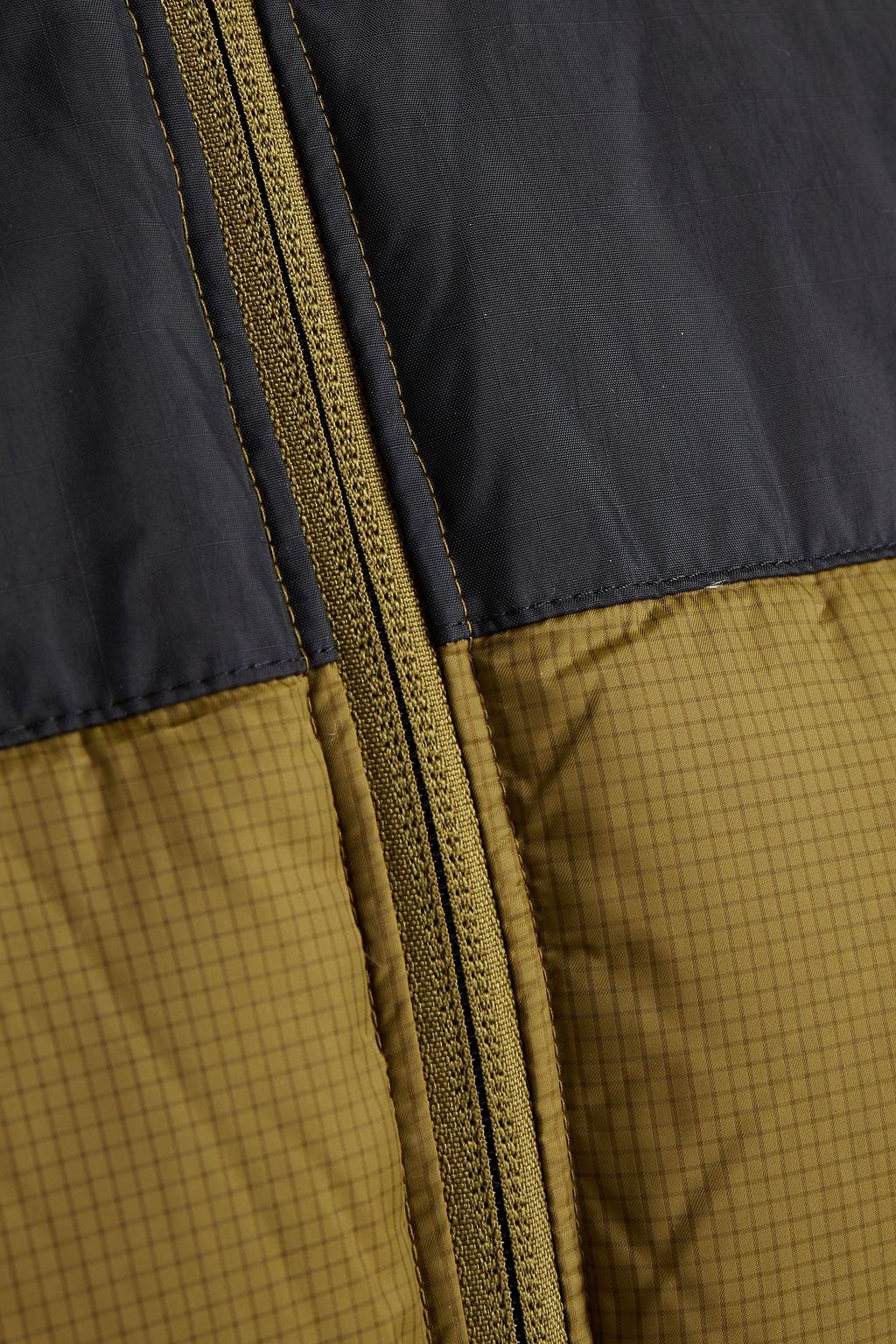 THE NORTH FACE Embroidered two-tone quilted shell down jacket