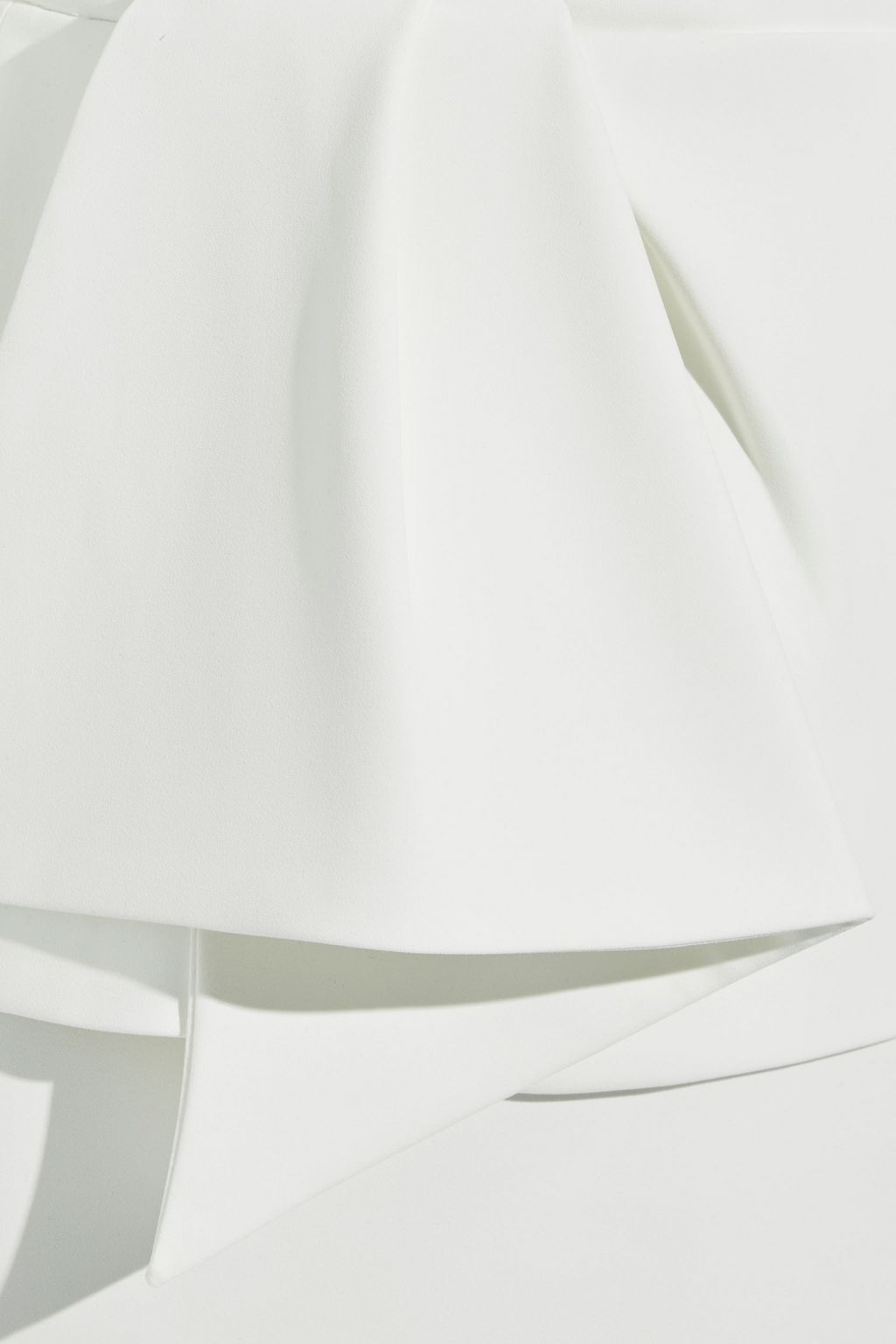 BADGLEY MISCHKA Pleated crepe peplum dress