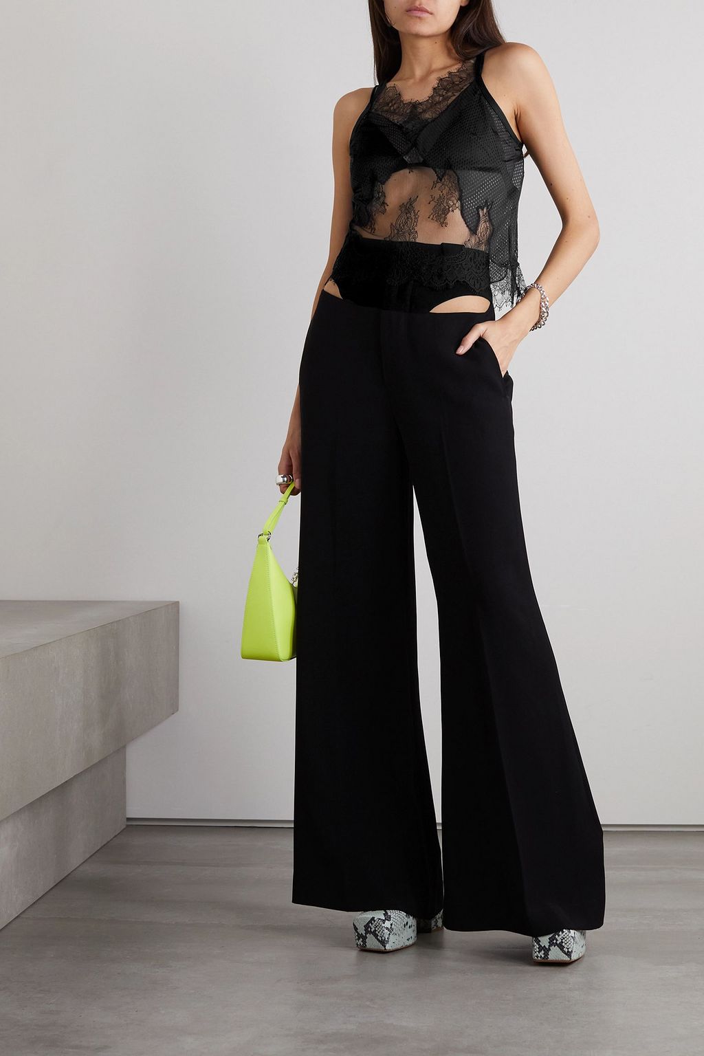 DION LEE كاميسول من نسيج شبكي مزين بدانتيل شانتيلي