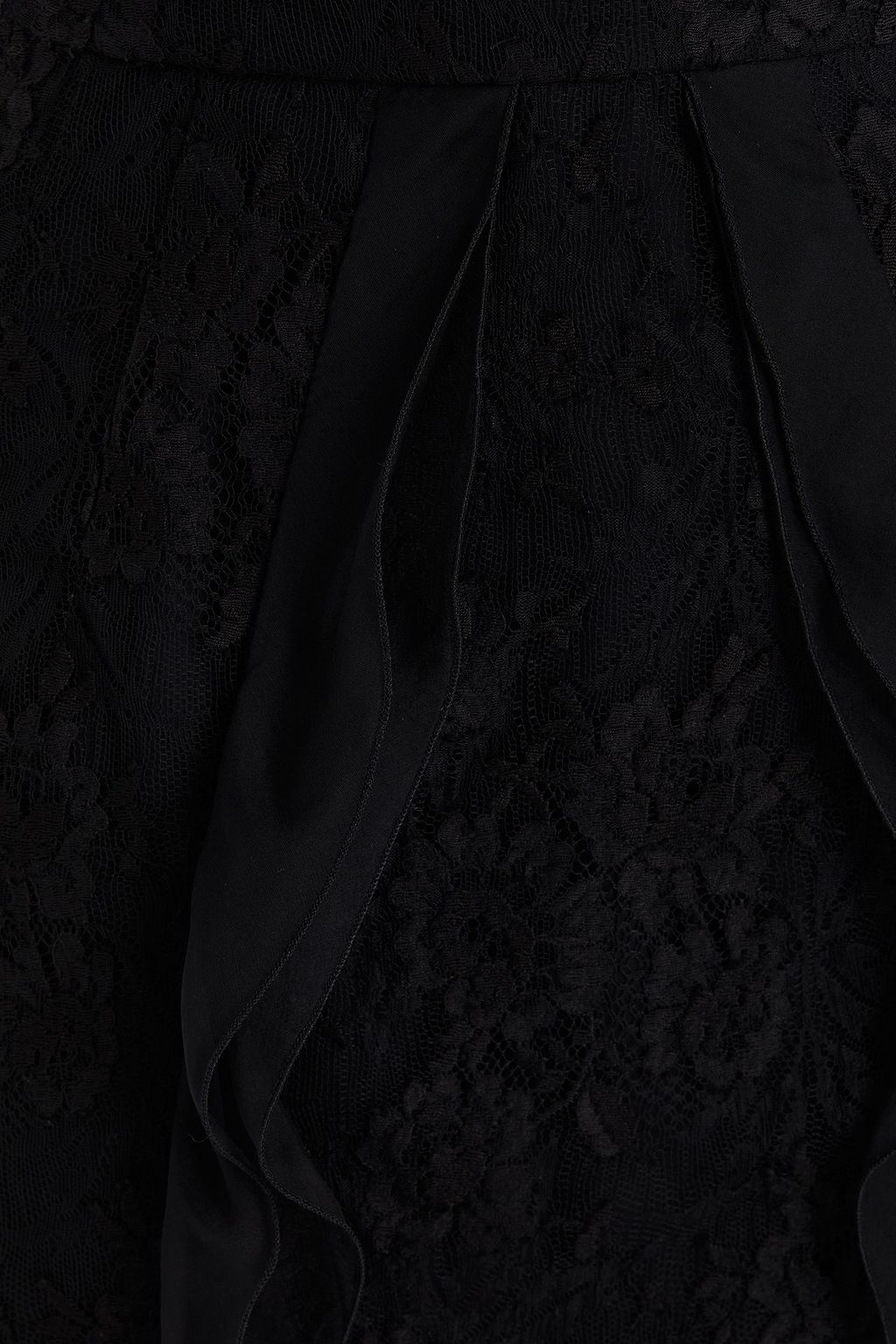 VALENTINO GARAVANI Ruffled lace skirt