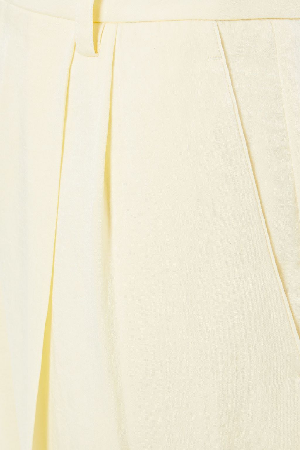 VINCE. Pleated crinkled satin-twill tapered pants