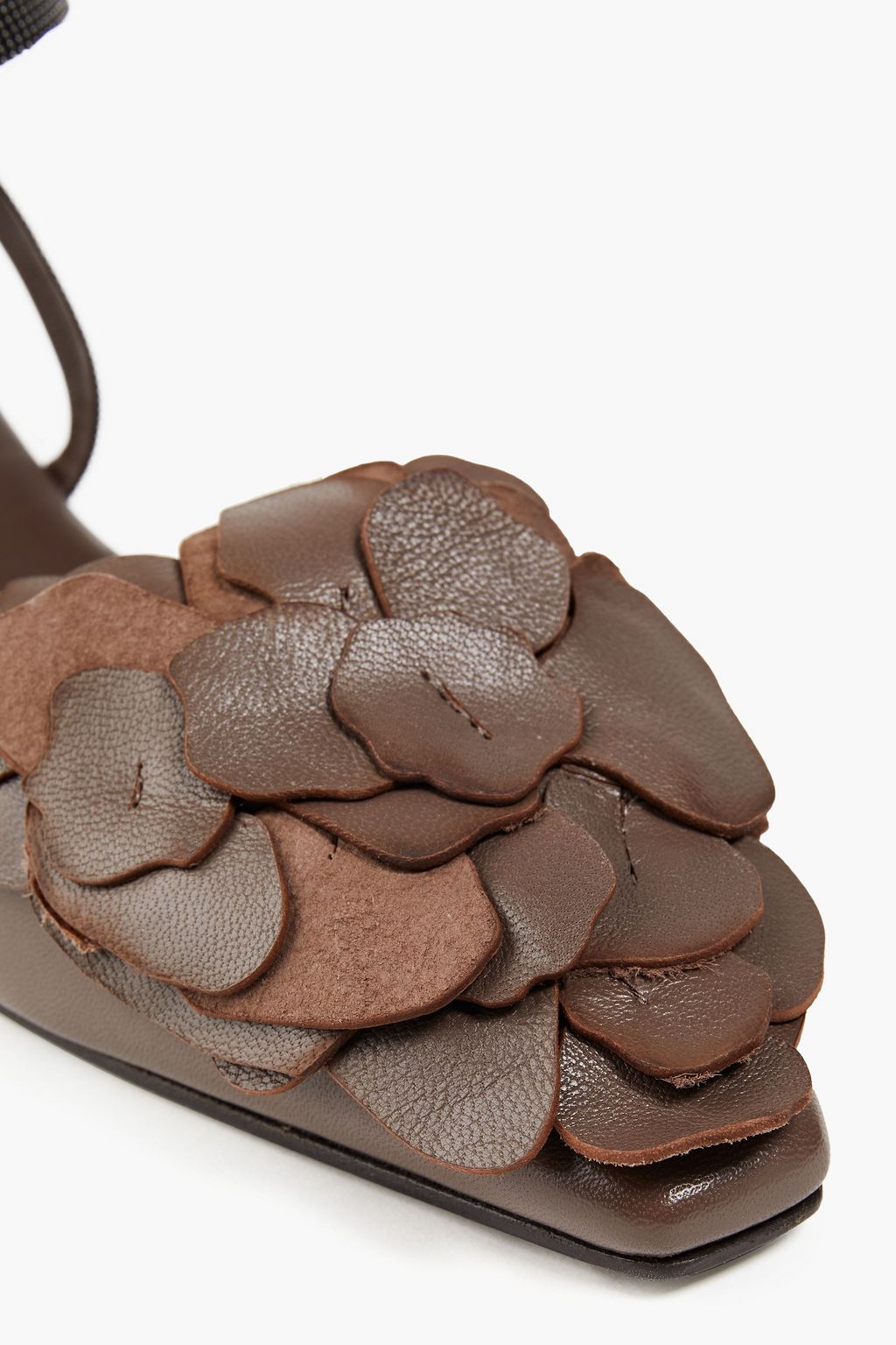 BRUNELLO CUCINELLI Floral-appliquéd leather flats