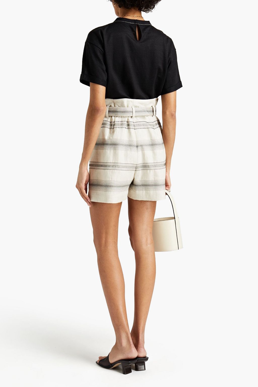 BRUNELLO CUCINELLI Shorts aus einer Leinenmischung mit Gürtel und Verzierung