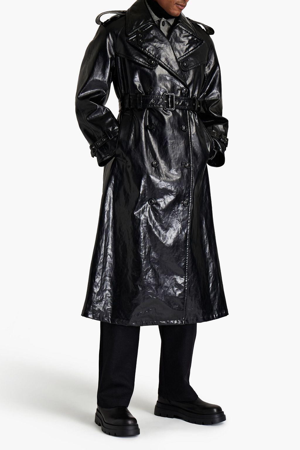MAISON MARGIELA Doppelreihiger Trenchcoat aus einer beschichteten Ramie-Leinenmischung mit Gürtel