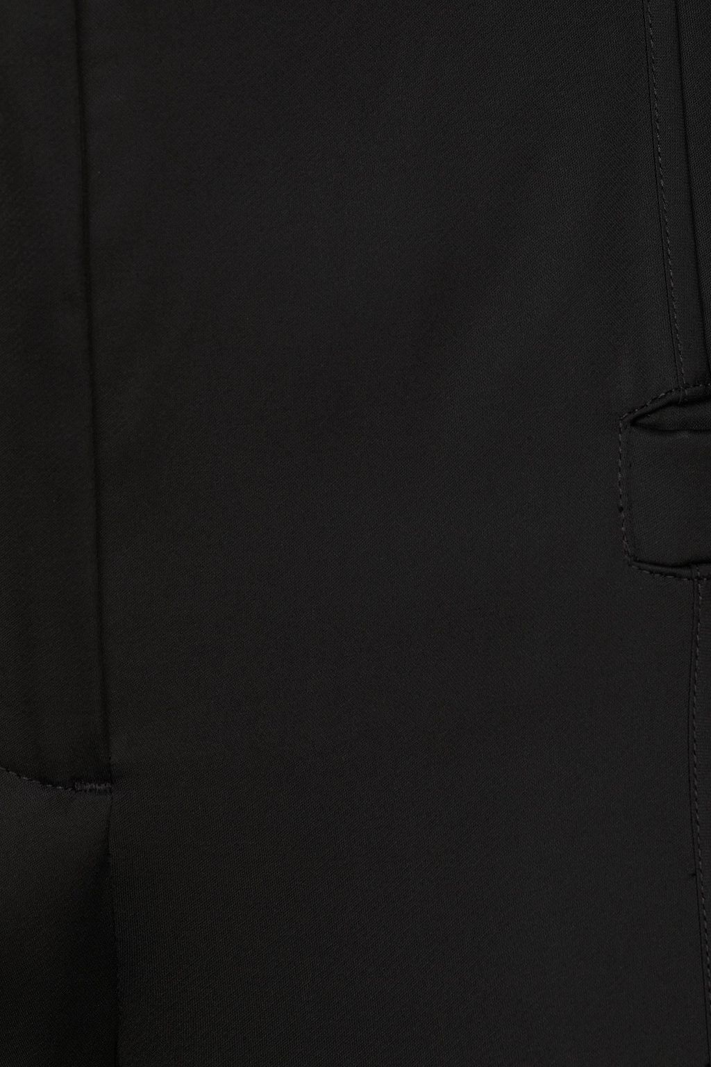 3.1 PHILLIP LIM بنطلون بقصّة تضيق تدريجيًا من الساتان