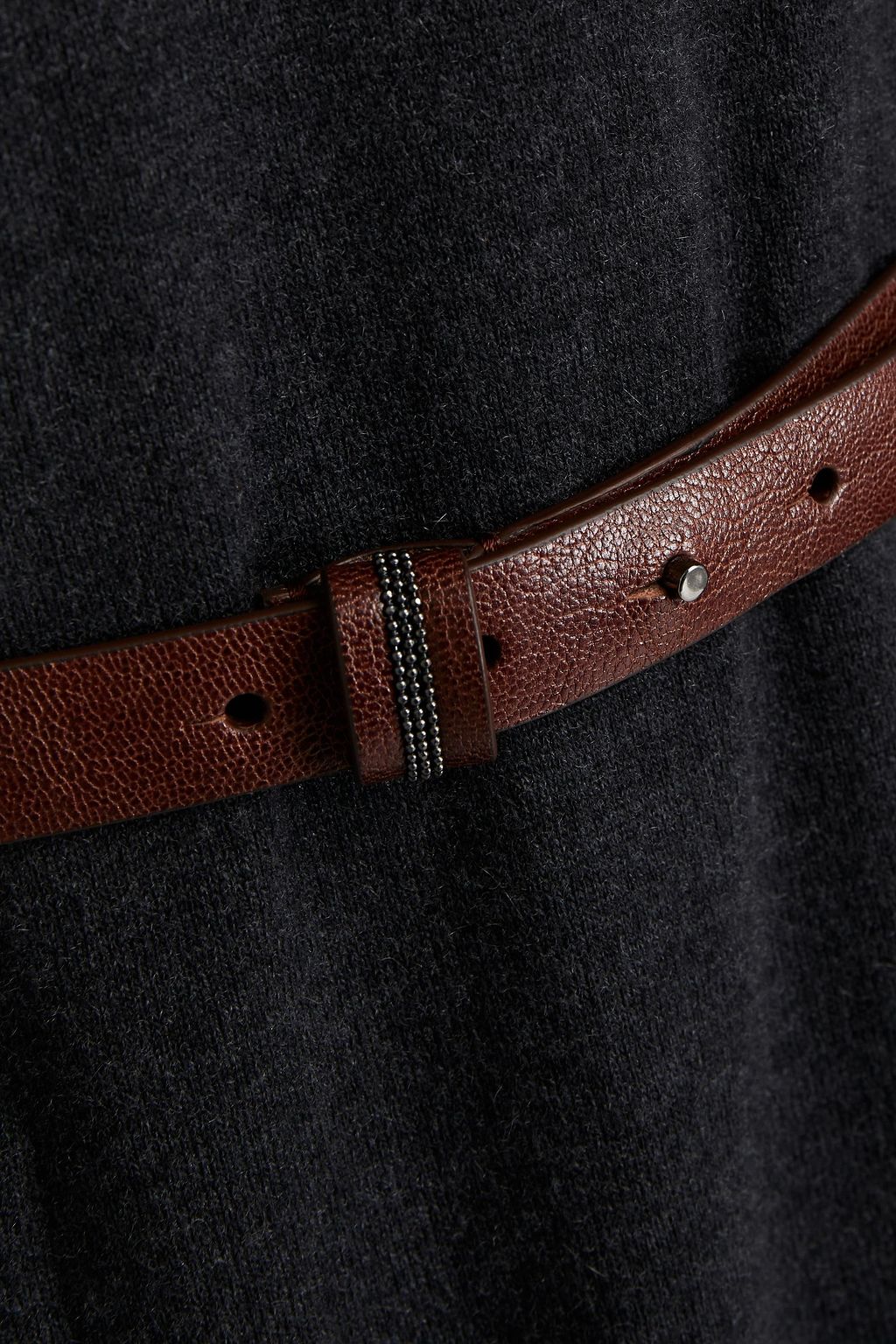 BRUNELLO CUCINELLI فستان متوسط الطول من الكشمير مزين بالخرز مزود بحزام