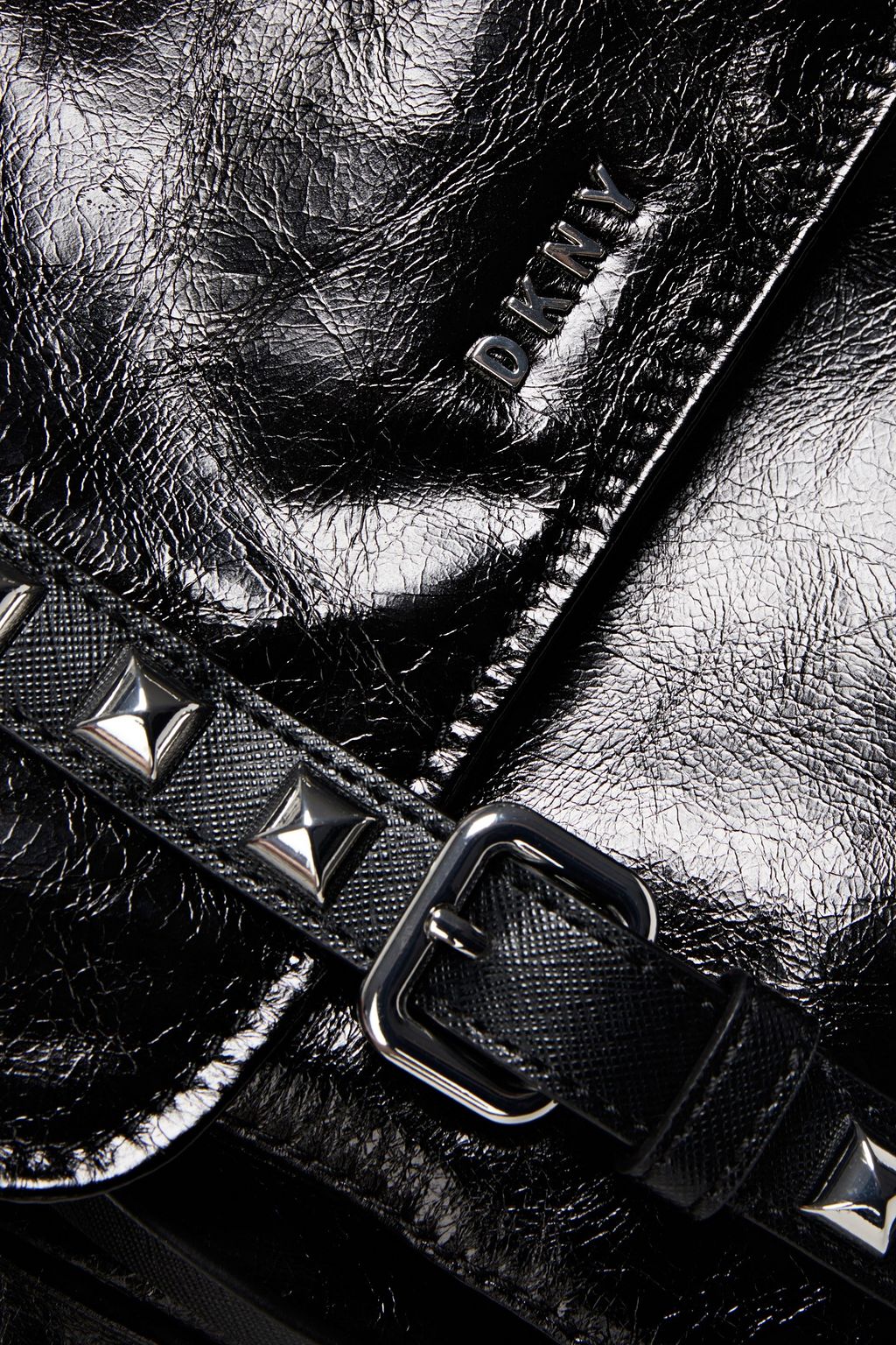 DKNY Naomi Schultertasche aus Craquelé-Glanzleder