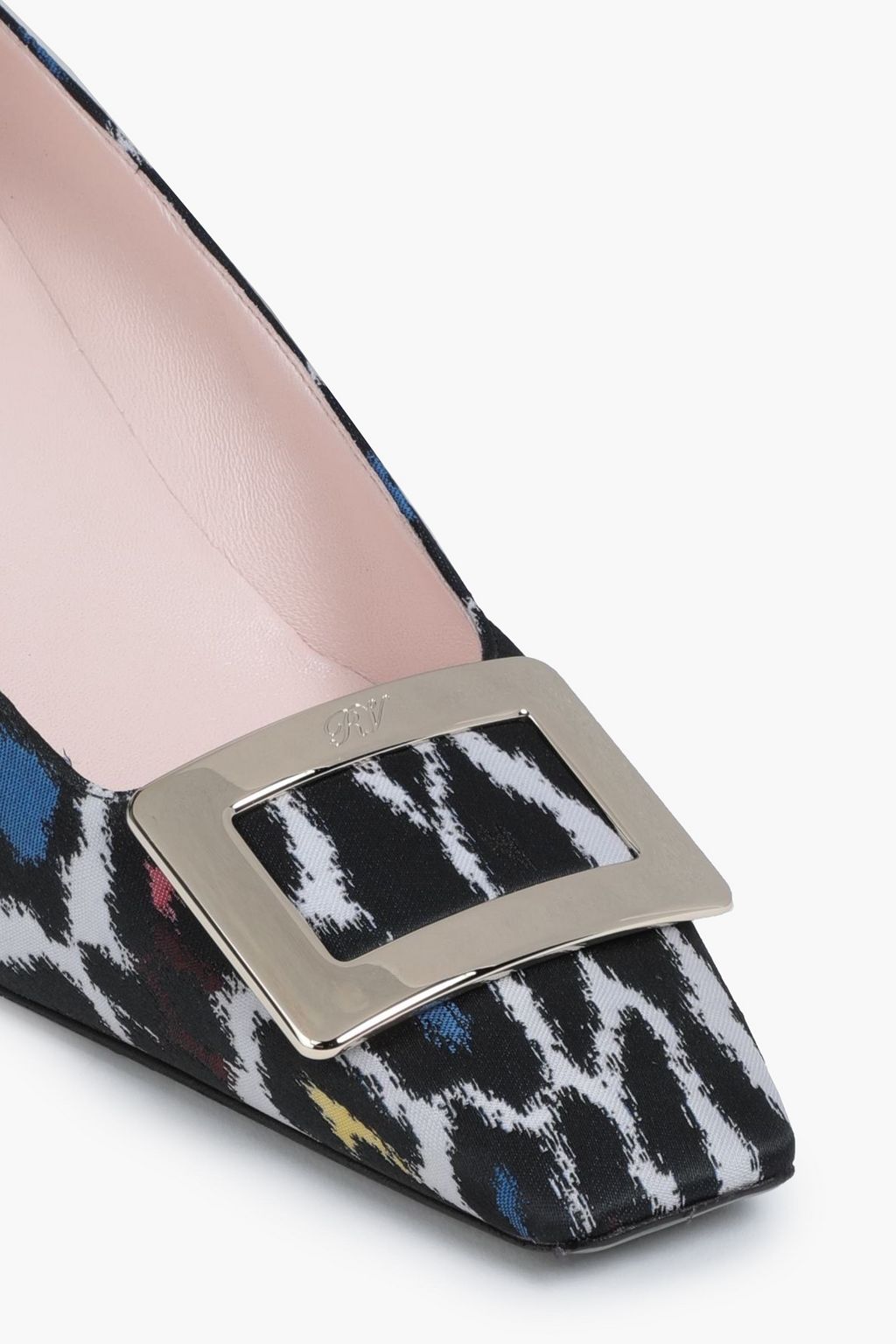 ROGER VIVIER حذاء ’بيل فيفيير’ بكعب عالٍ من الجاكار بطبعة جلد النمر