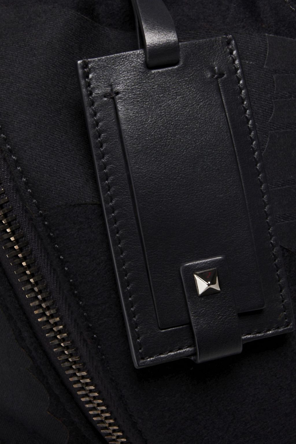 VALENTINO GARAVANI Rucksack aus Filz mit Lederbesatz und Nieten