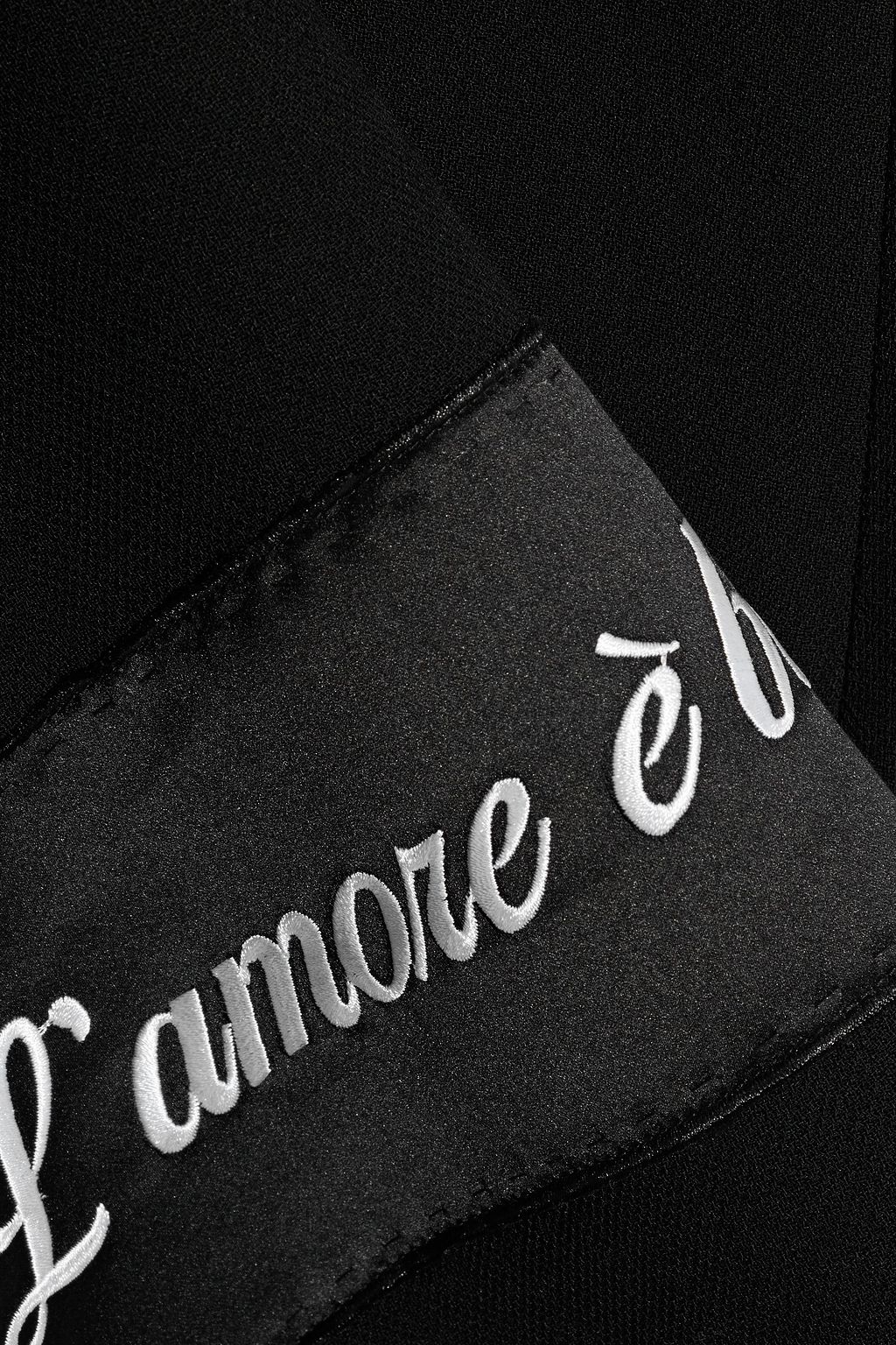 DOLCE&GABBANA فستان قصير من الكريب الصوفي مزخرف بالساتان المطرز