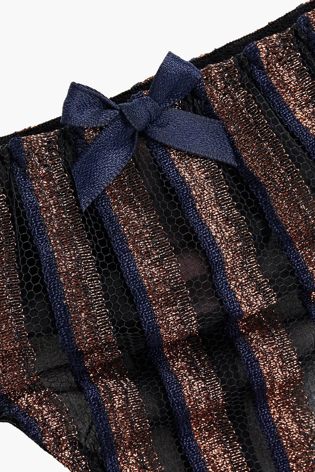 AGENT PROVOCATEUR Tief sitzender String aus Mesh mit Spitzeneinsätzen