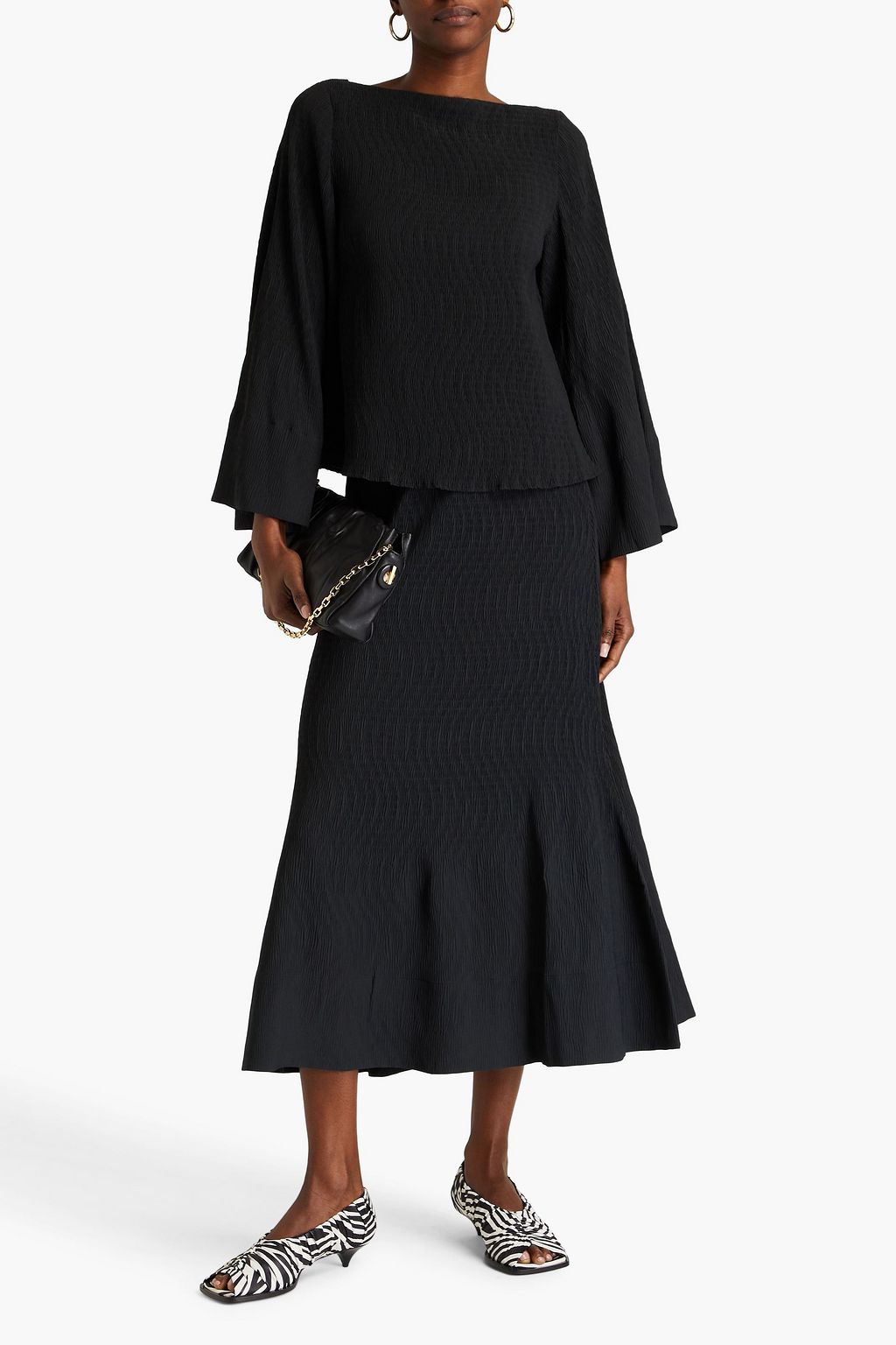 BY MALENE BIRGER بلوزة مصنوعة من الكريب ومزينة بكسرات