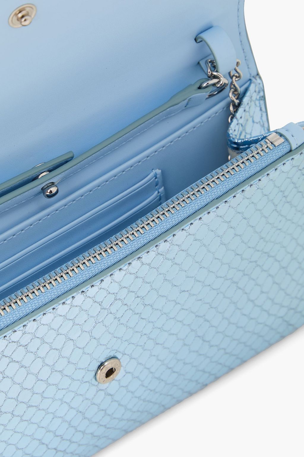 MAJE Clutch aus Leder mit Schlangeneffekt in Metallic-Optik