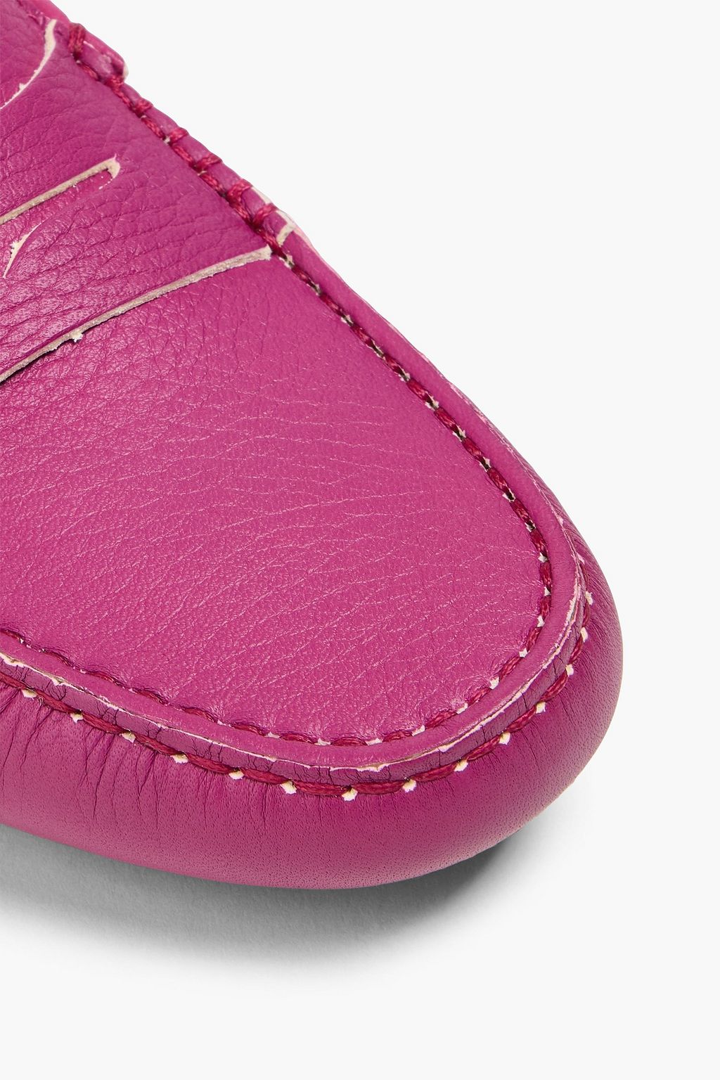 TOD'S حذاء لوفر من الجلد المُحبّب