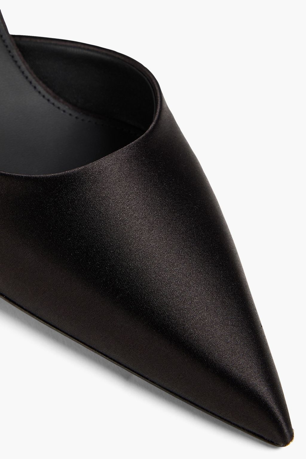 FERRAGAMO حذاء بامب "دانا" من الساتان مقاس 70