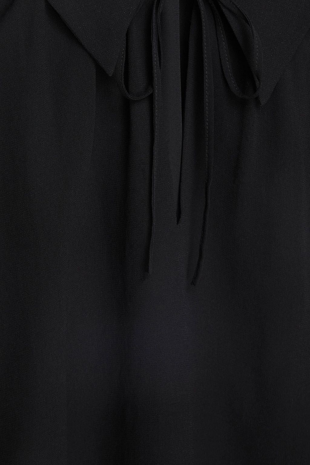 CLAUDIE PIERLOT بلوزة بتصميم مزموم من قماش الجورجيت