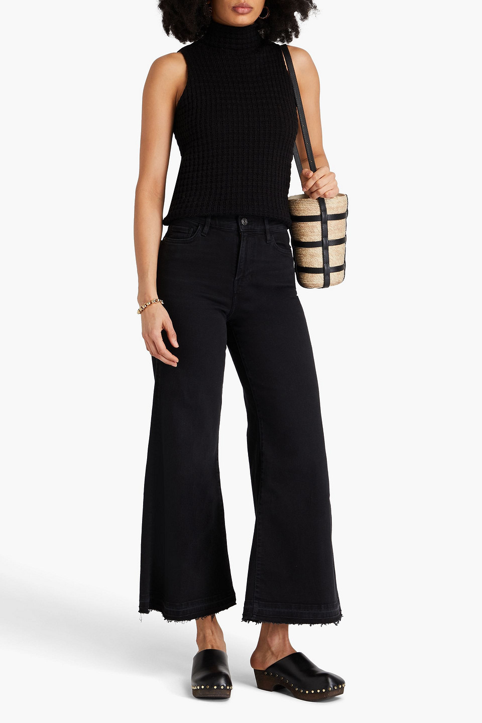 Frame Easy Wide Flare High-rise Flared Jeans In Black